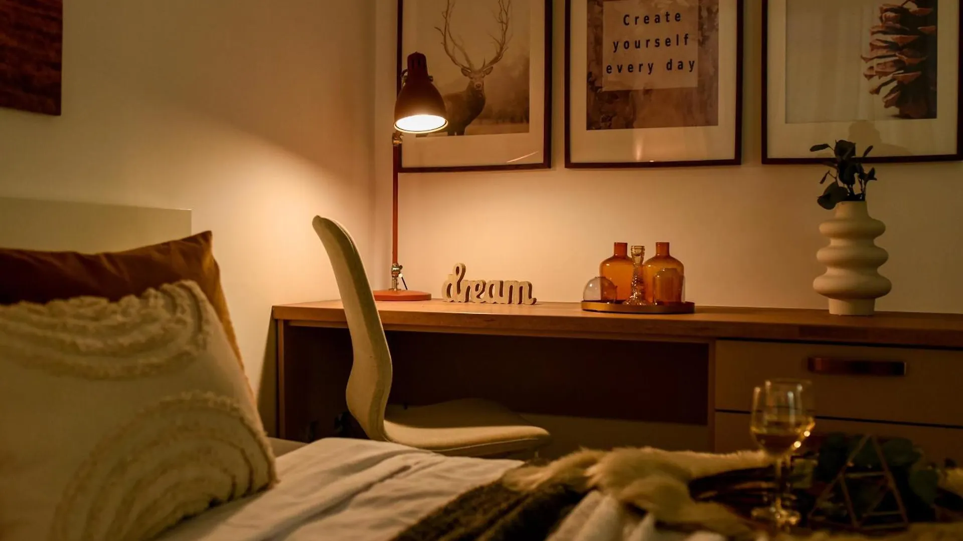 Ideal Home - Spacious & Modern Accommodation Near Unirii Square Bucharest 0*,