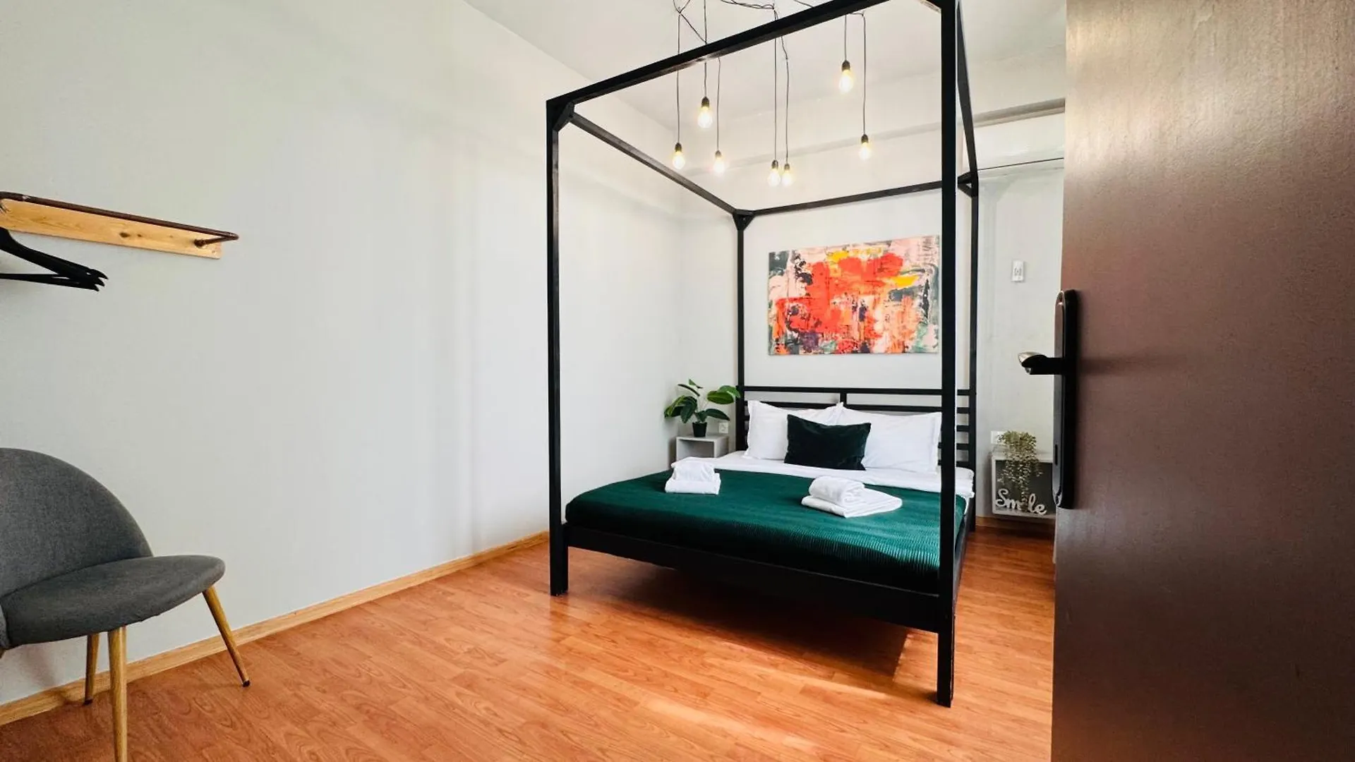 Apartment Ideal Home - Spacious & Modern Accommodation Near Unirii Square Bucharest Romania