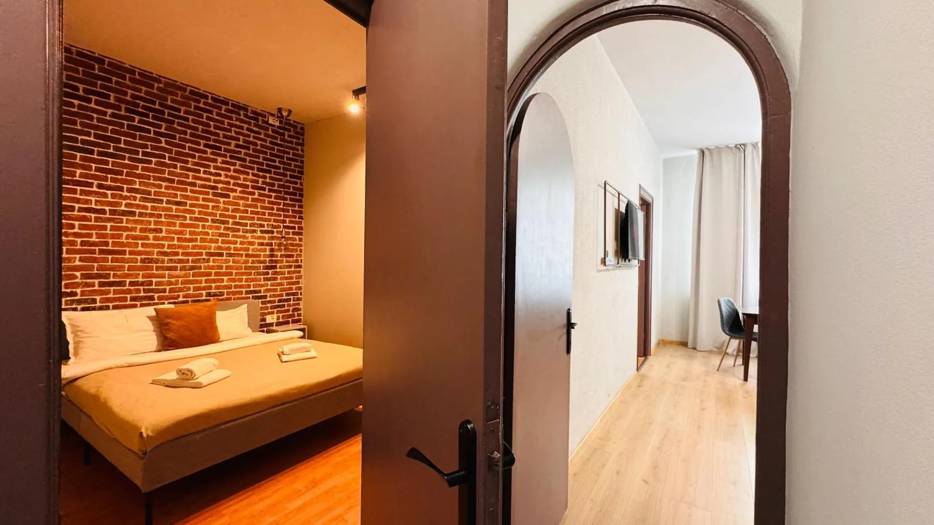 Ideal Home - Spacious & Modern Accommodation Near Unirii Square Bucharest