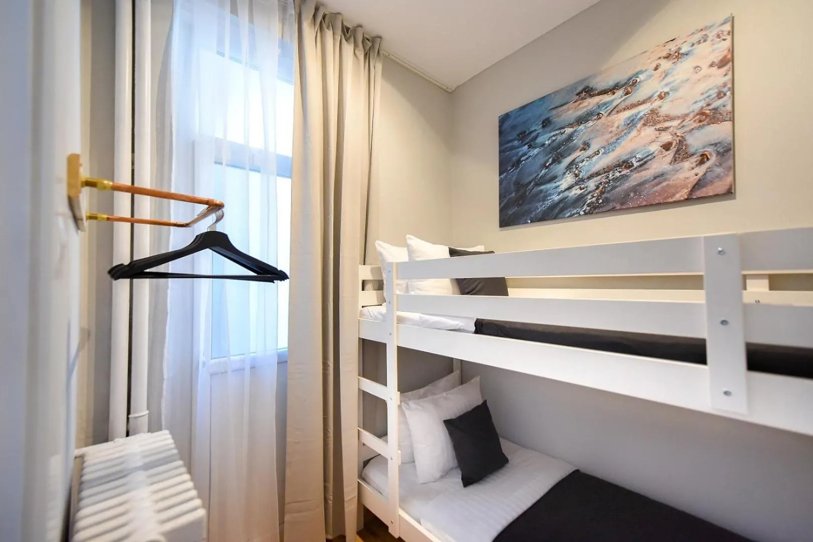 Apartment Ideal Home - Spacious & Modern Accommodation Near Unirii Square Bucharest Romania