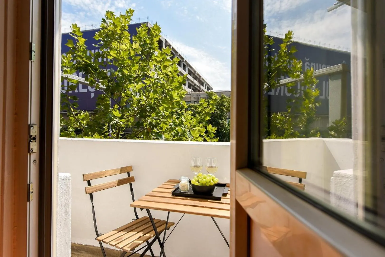 Ideal Home - Spacious & Modern Accommodation Near Unirii Square Bucharest