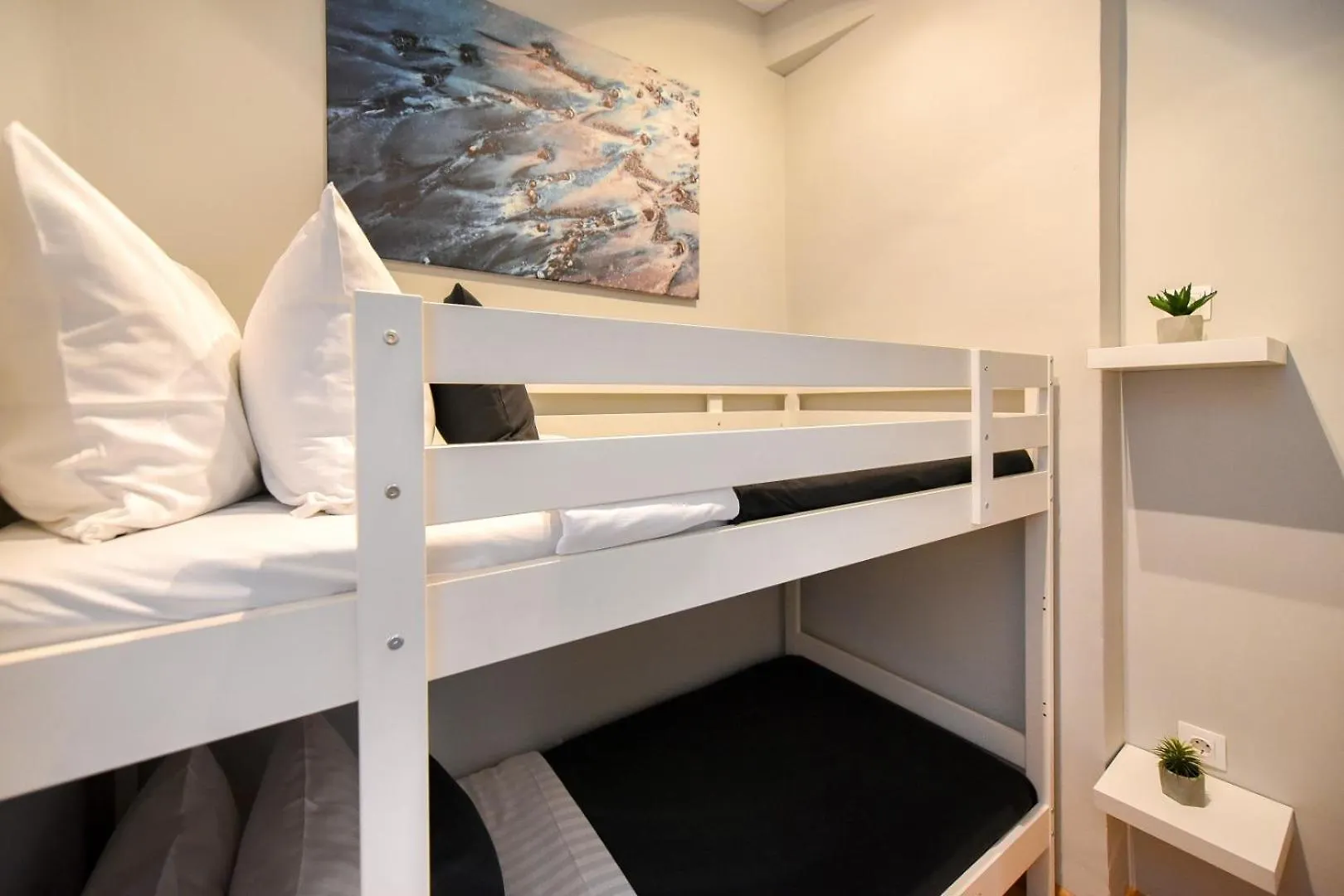 Ideal Home - Spacious & Modern Accommodation Near Unirii Square Βουκουρέστι 0*,