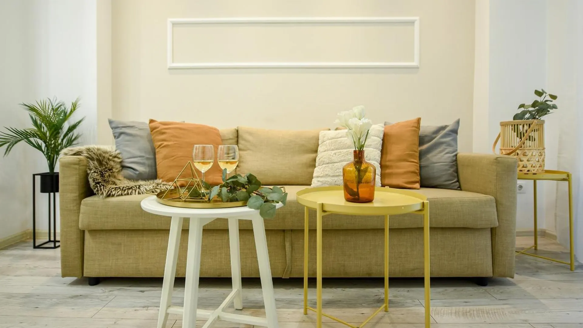 Apartment Ideal Home - Spacious & Modern Accommodation Near Unirii Square Bucharest Romania