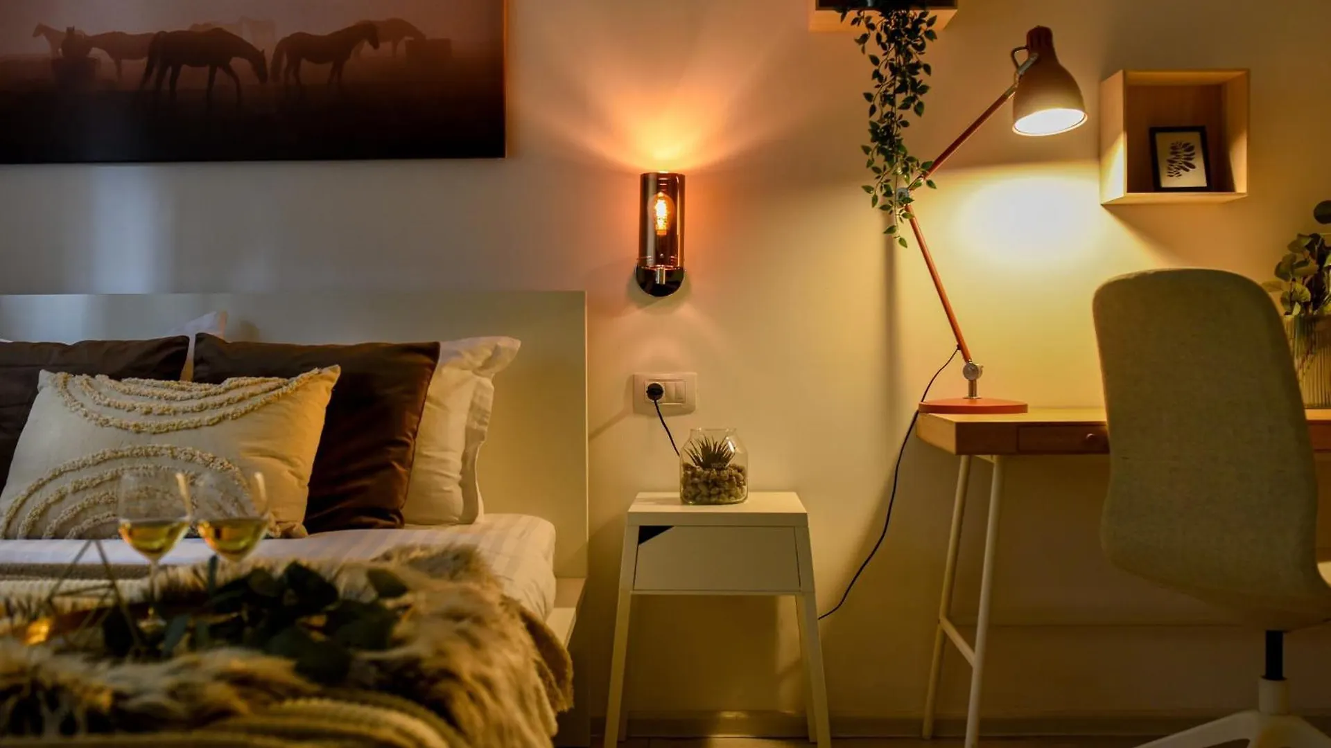 Apartment Ideal Home - Spacious & Modern Accommodation Near Unirii Square Bucharest