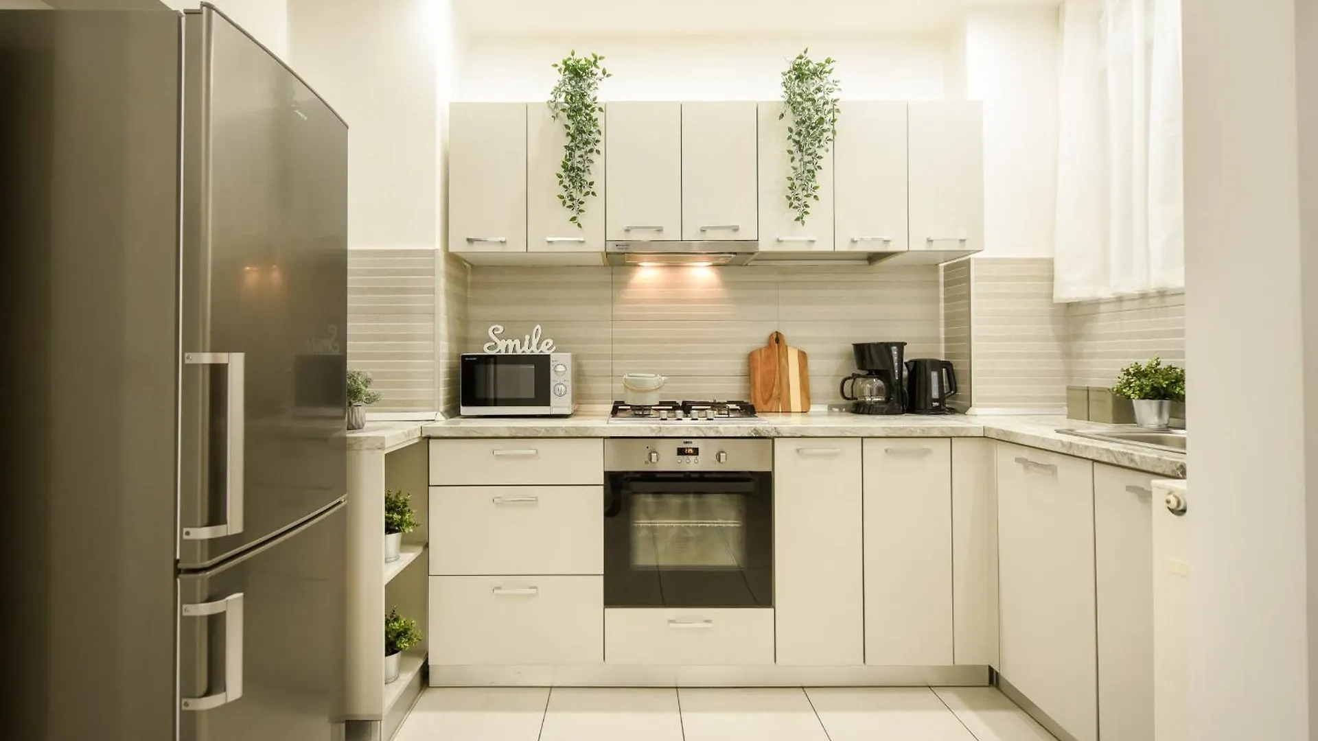 Apartment Ideal Home - Spacious & Modern Accommodation Near Unirii Square Bucharest Romania