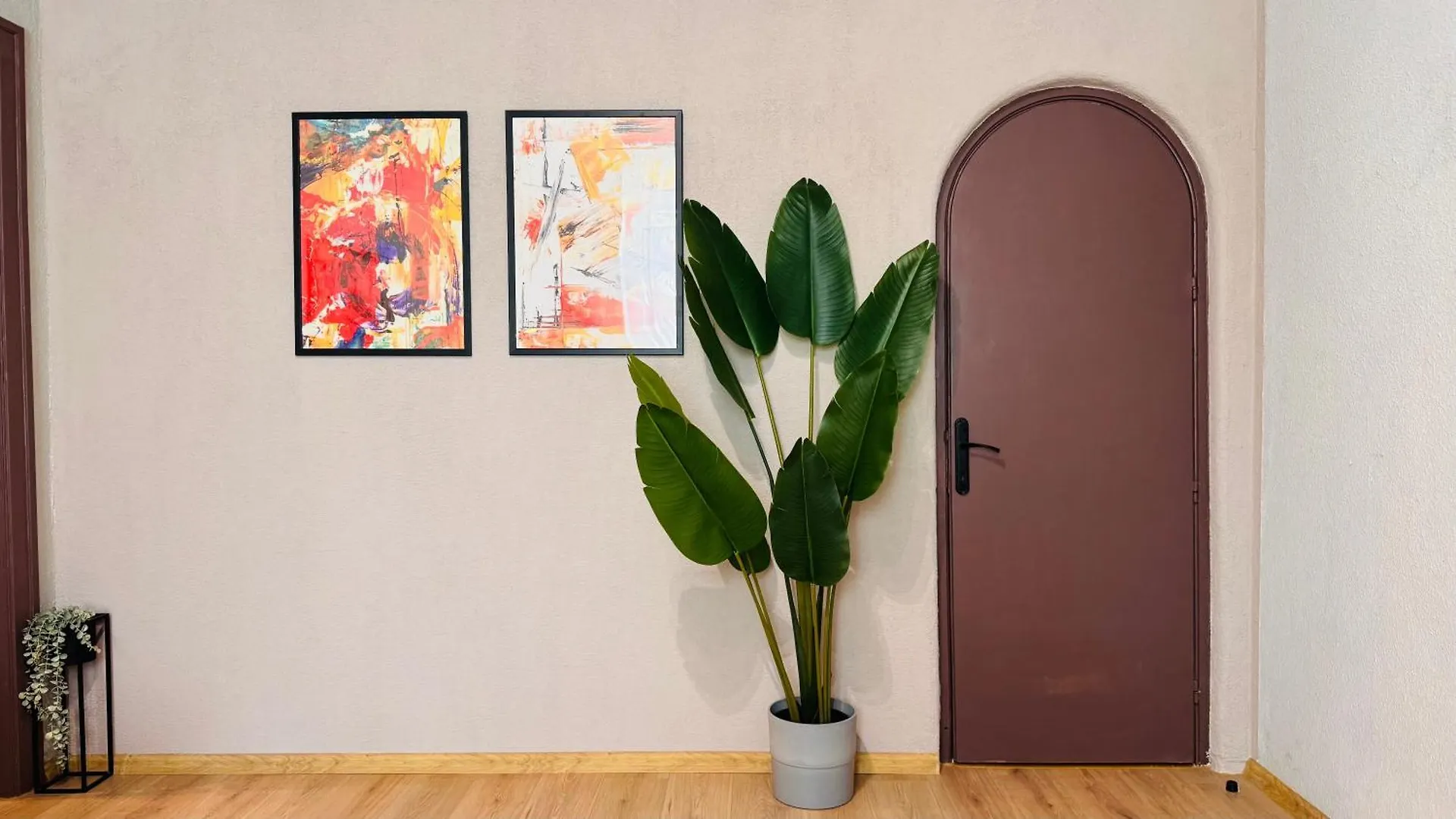 Ideal Home - Spacious & Modern Accommodation Near Unirii Square Bucharest