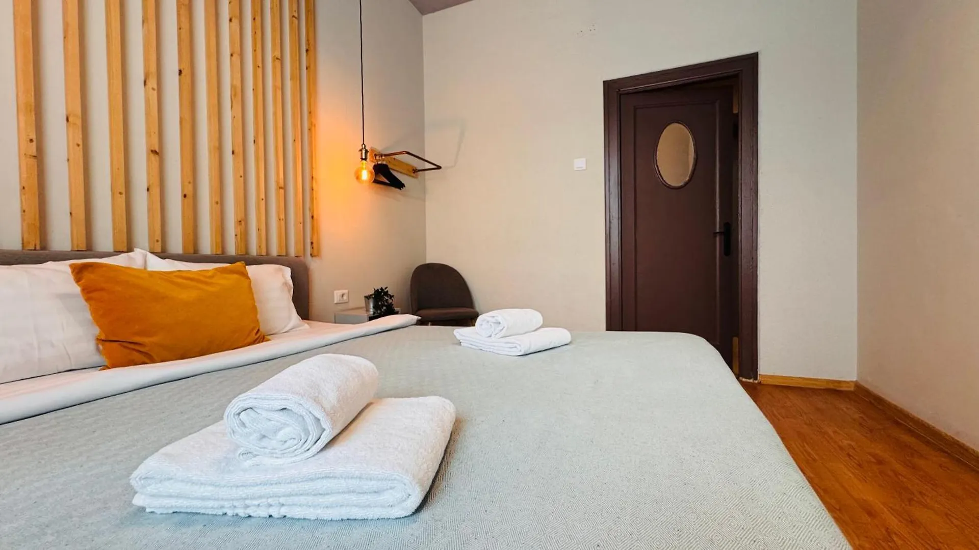 Ideal Home - Spacious & Modern Accommodation Near Unirii Square Bucharest Apartment