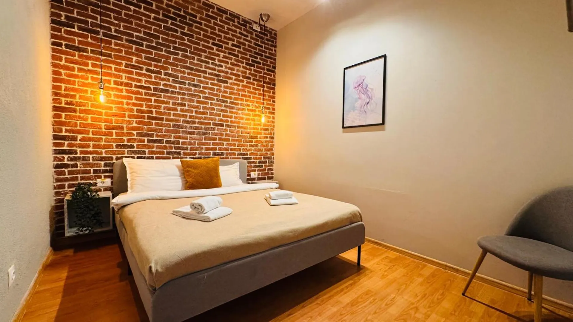 Apartment Ideal Home - Spacious & Modern Accommodation Near Unirii Square Bucharest