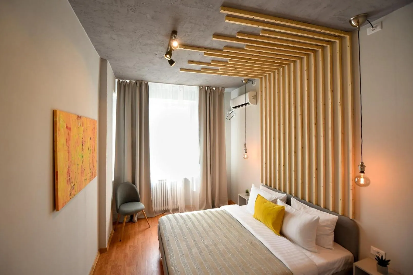 Ideal Home - Spacious & Modern Accommodation Near Unirii Square Bucharest 0*,